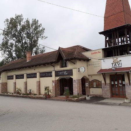 Veresegyház Tavi Panzio Es Etterem B&B 외부 사진